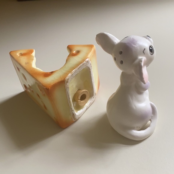 Vintage MCM Mouse & Cheese Slide In Place Salt & Pepper Shakers Set - Great Cond - Picture 5 of 14